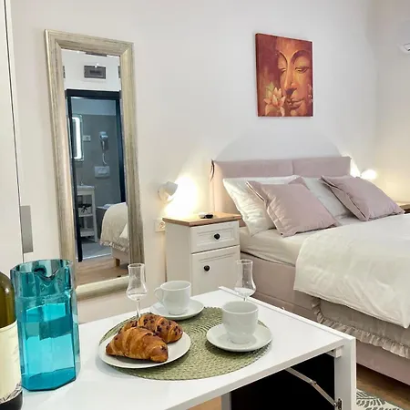 Apartment Astraluxe *