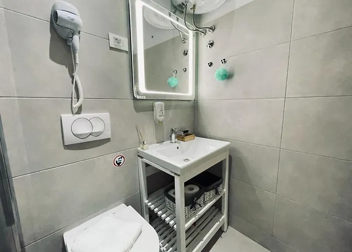 Astraluxe Apartman *